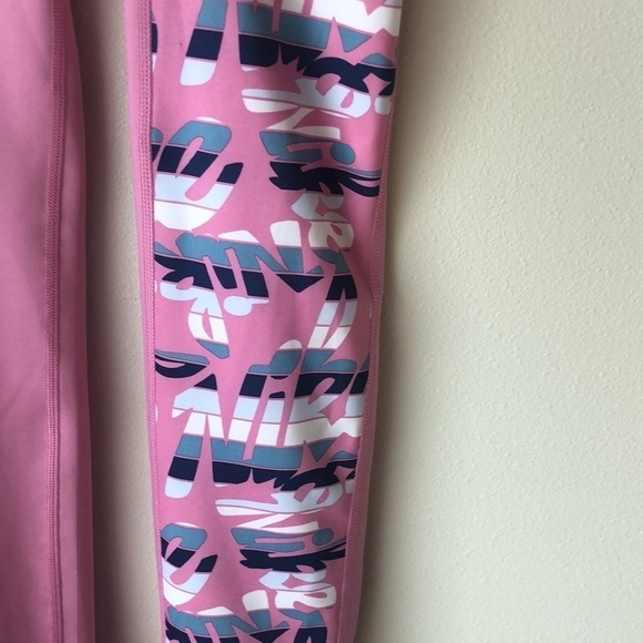 Nwt Nike Dri-Fit leggings - Picture 3 of 9